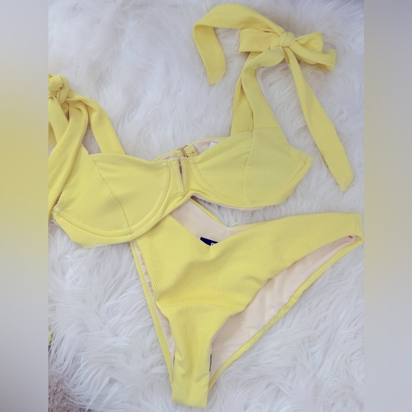 Beach Riot Yellow Bikini - Picture 5 of 5